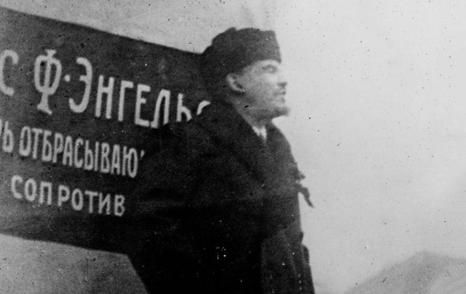 Novembre 1917, Petrograd : une rencontre avec Lénine